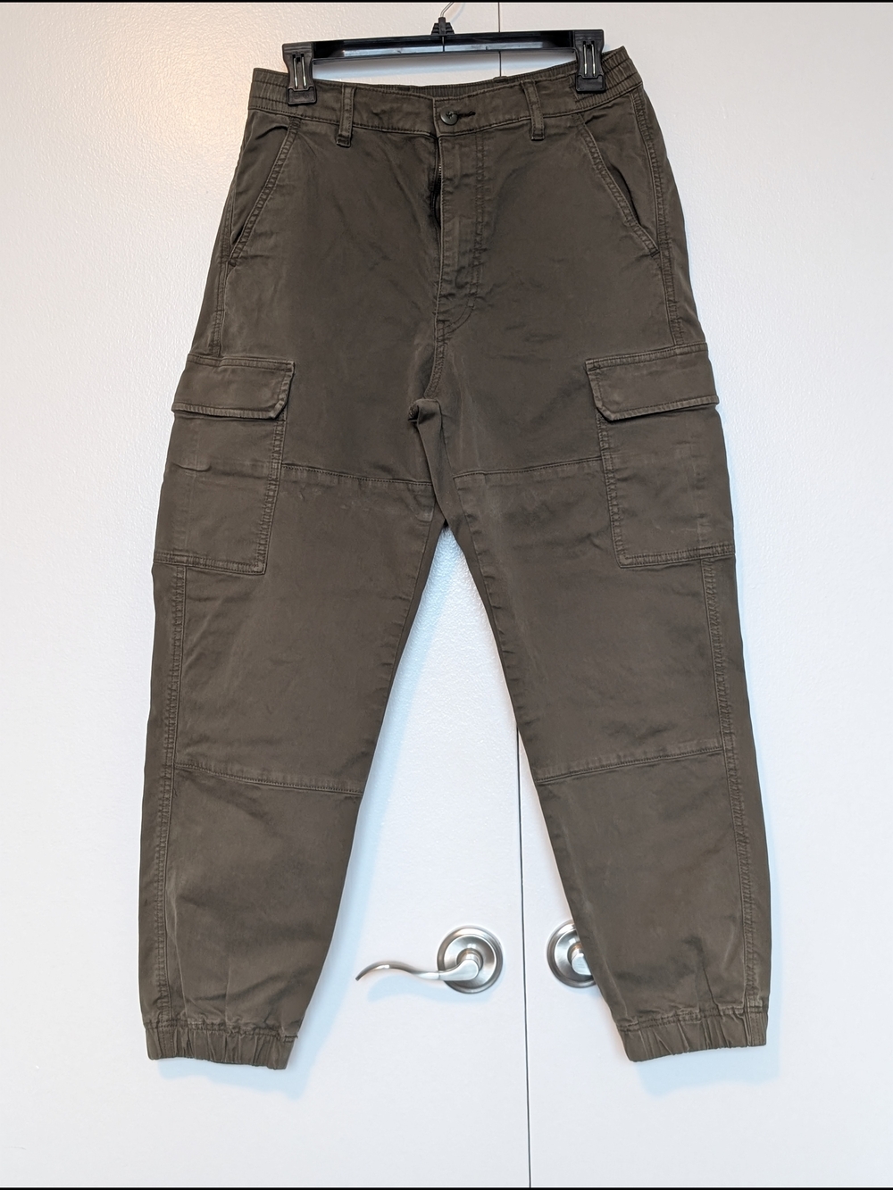 Uniqlo Men's Cargo Pants - Olive Green